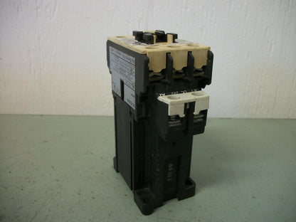 FUJI CONTACTOR SC-E02/G 20AMP 24VCOIL 3PH 600V 5HP