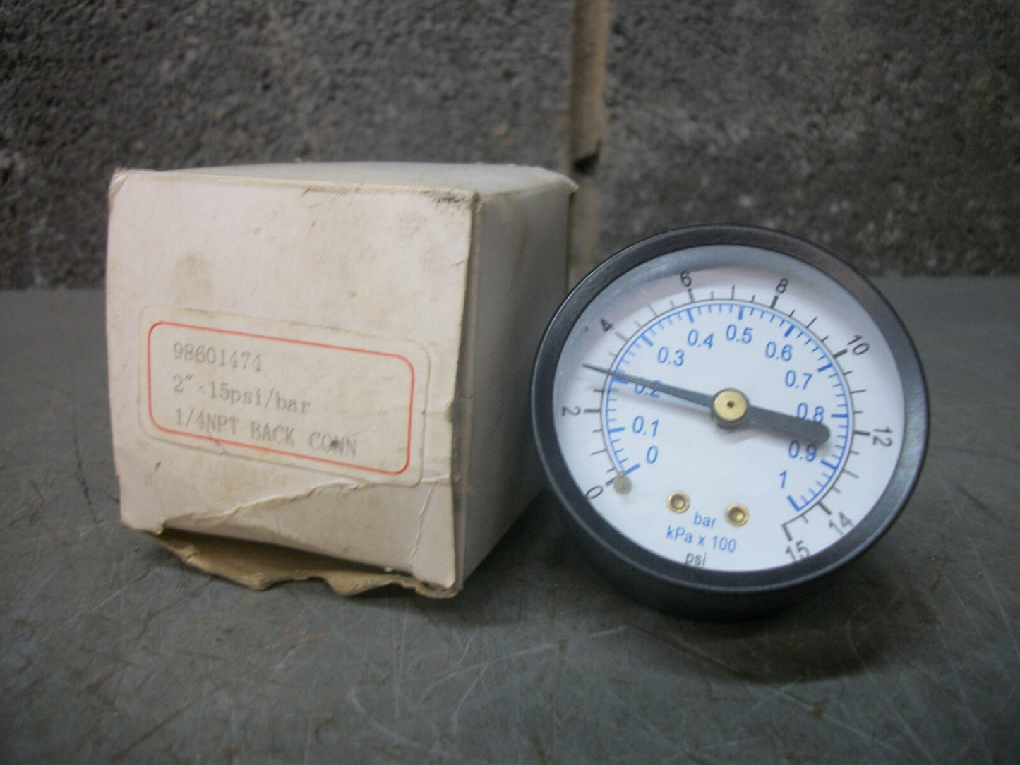 GENERIC 1/4" NPT PNEUMATIC PRESSURE GAUGE 98601474 0-15PSI NIB