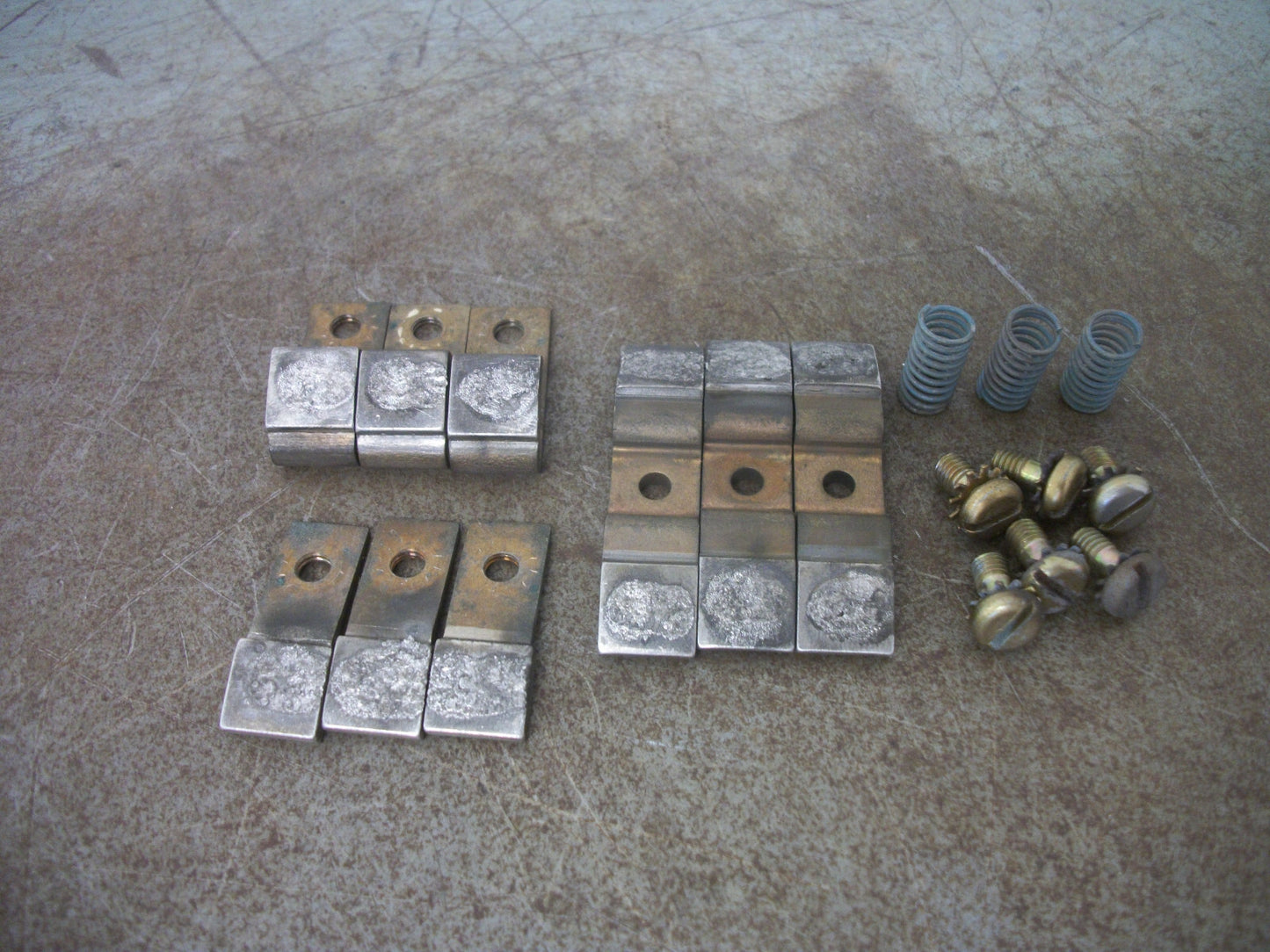 SQUARE D SIZE 2 3POLE CONTACT KIT 9998SL4