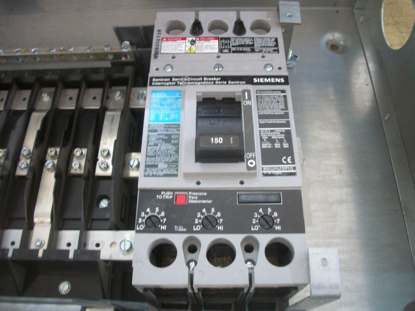 SIEMENS P1 LOAD CENTER PANELBOARD BQD 250AMP 480Y/277VOLT 3PH 4W W/150A MAIN