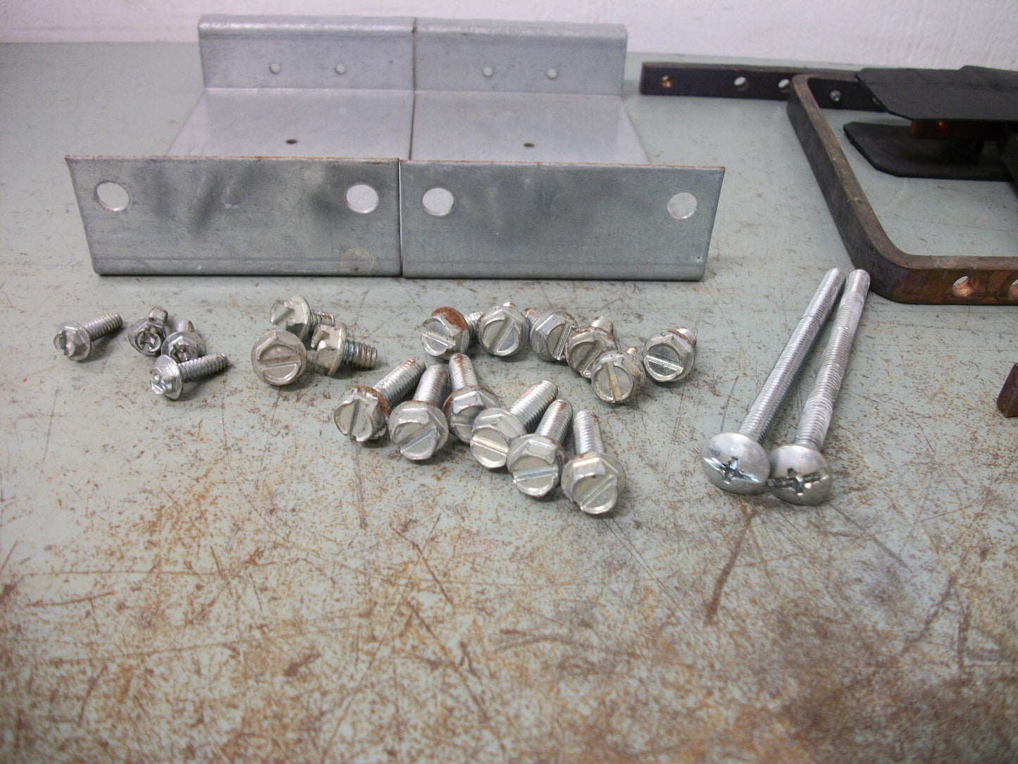 ITE/SIEMENS BREAKER MOUNTING HARDWARE KIT FOR  ED, HED BREAKERS 125 AMP