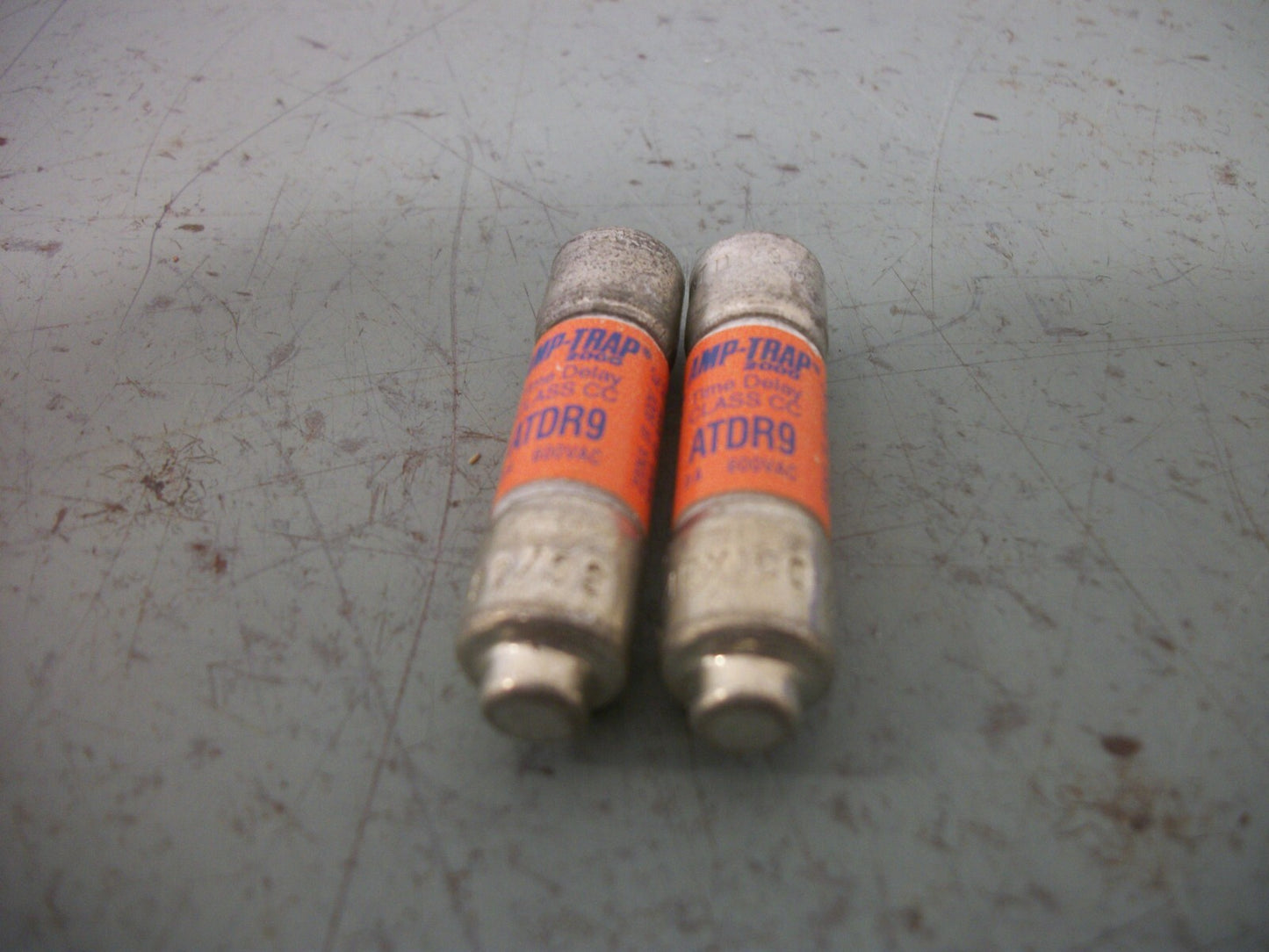 FERRAZ-SHAWMUT LOT OF 2 AMP-TRAP FUSES ATDR9 9AMP 600VOLT