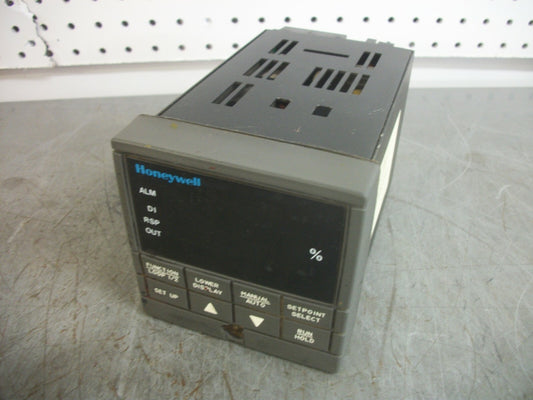 HONEYWELL UDC3000 VERSA-PRO TEMPERATURE CONTROLLER DC300E-E-0A0-A0-0F00-0