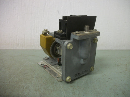 CUTLER-HAMMER PNEUMATIC TIMING RELAY 10337H192B 480VCOIL