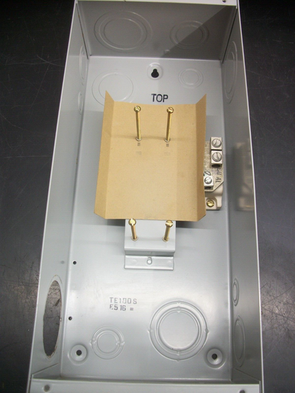 GE CIRCUIT BREAKER ENCLOSURE ONLY TYPE 1 TE100S 100AMP 600VOLT