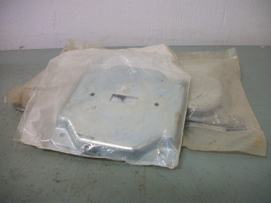 HUBBELL 800 VALEN 570 LOT OF 3 4" SQUARE COVERS FOR 1 TOGGLE SWITCH NEW