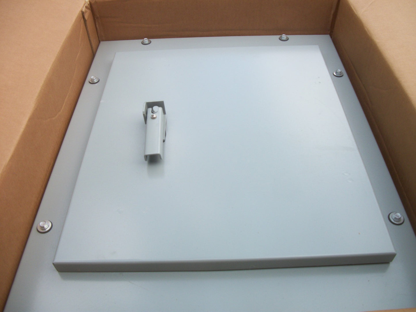 GE A SERIES PANELBOARD TYPE 3R 25.5L X 20W X 5.81D ENCLOSURE ONLY AB253 NIB