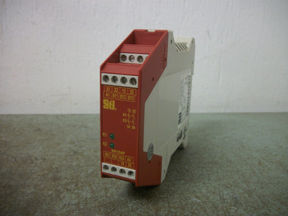 STI SR104P01 SAFETY RELAY 44510-1041