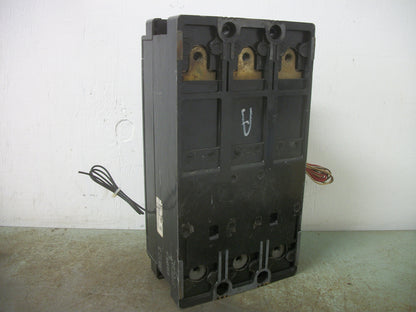 GE TKM3F CIRCUIT BREAKER TKM3F1000 1000AMP 600VOLT 3POLE W/1000A TRIP SHUNT+AUX