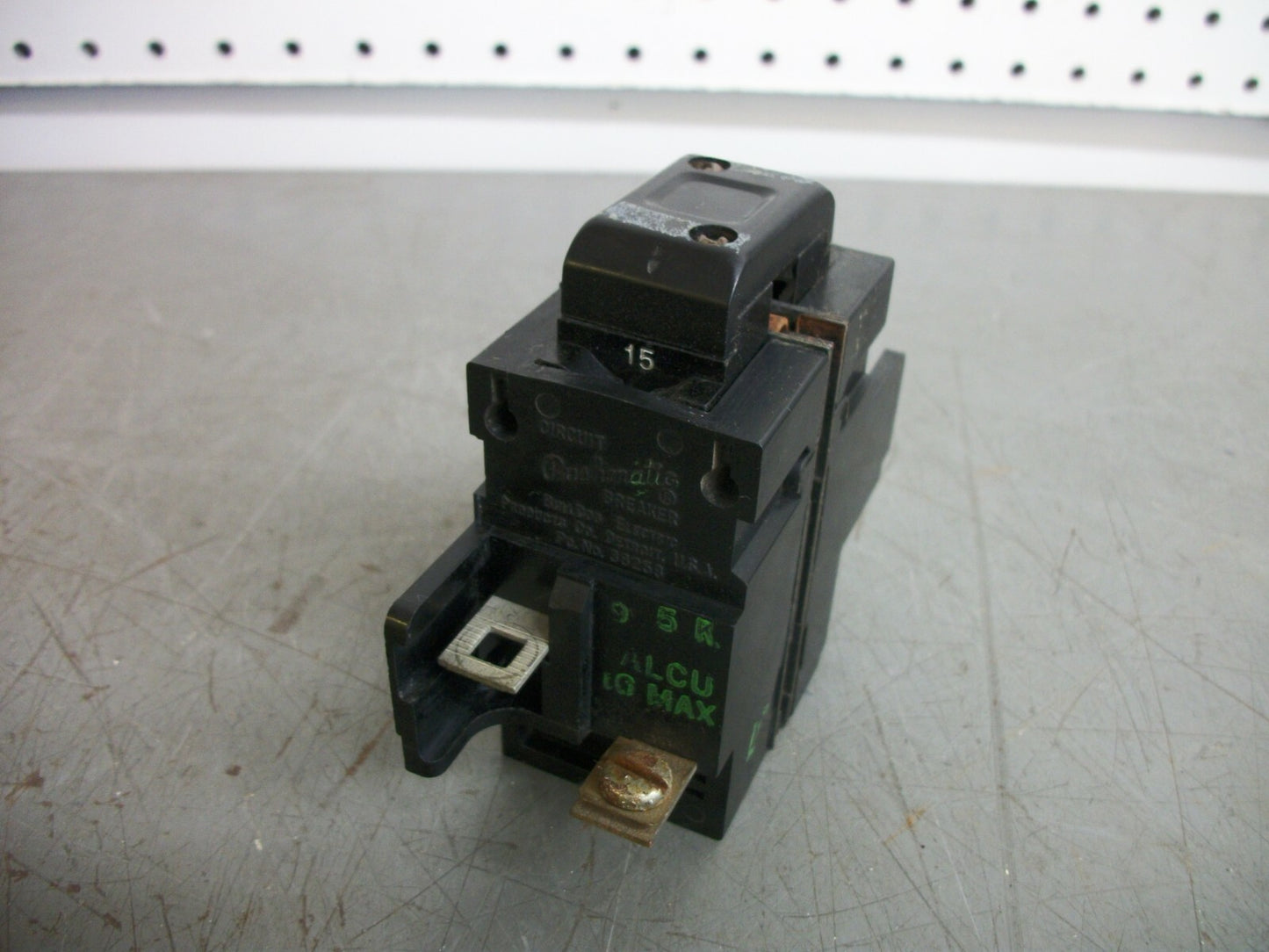 BULLDOG PUSHMATIC CIRCUIT BREAKER P215 15AMP 240VOLT 2POLE