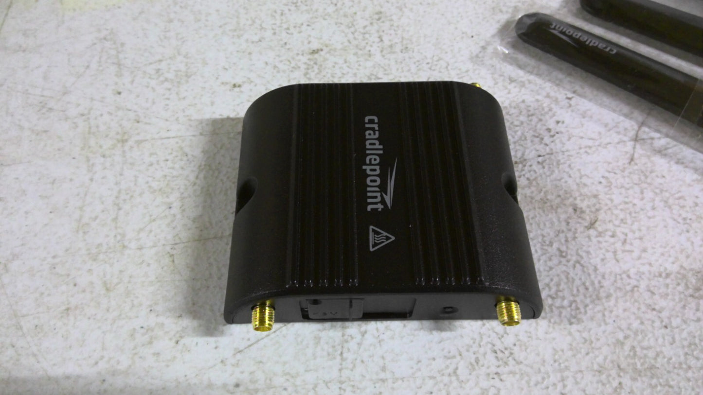 CRADLEPOINT TA1-020010M-VNN IBR200 VERIZON COR ROUTER IBR200-10M-VZ NIB