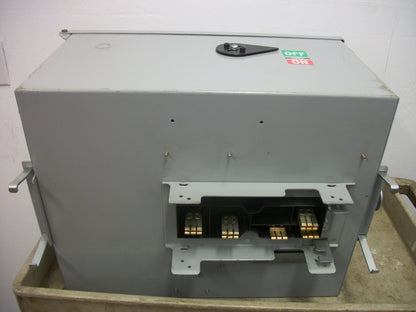 SIEMENS SENTRON CIRCUIT BREAKER BUS PLUG SLJC304000G 400AMP 600VOLT 3PH 3W