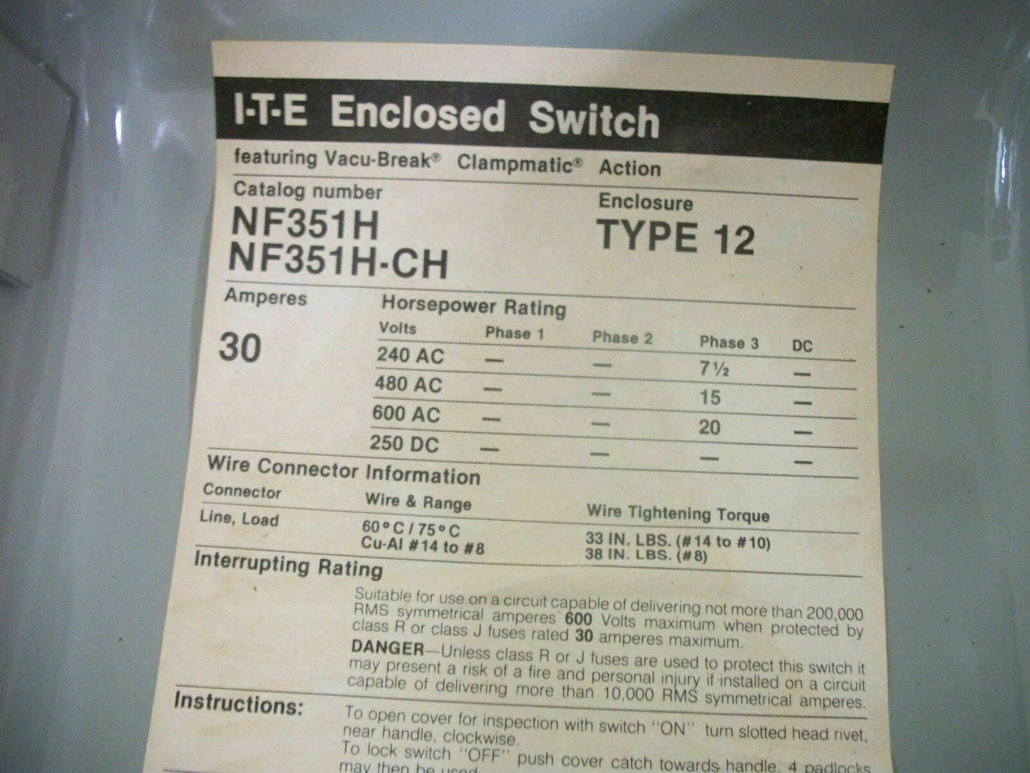 SIEMENS DISCONNECT TYPE 12 NF351H 30AMP 600VOLT 3POLE NON-FUSIBLE *NOB*