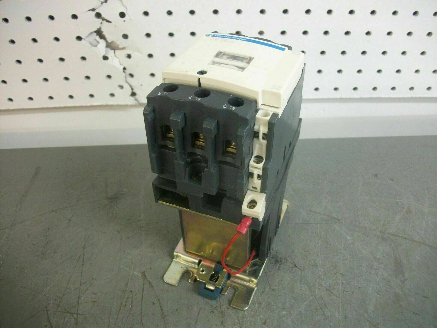 TELEMECANIQUE CONTACTOR LC1D5011BD 70AMP 24VCOIL 3PH 600V 40HP