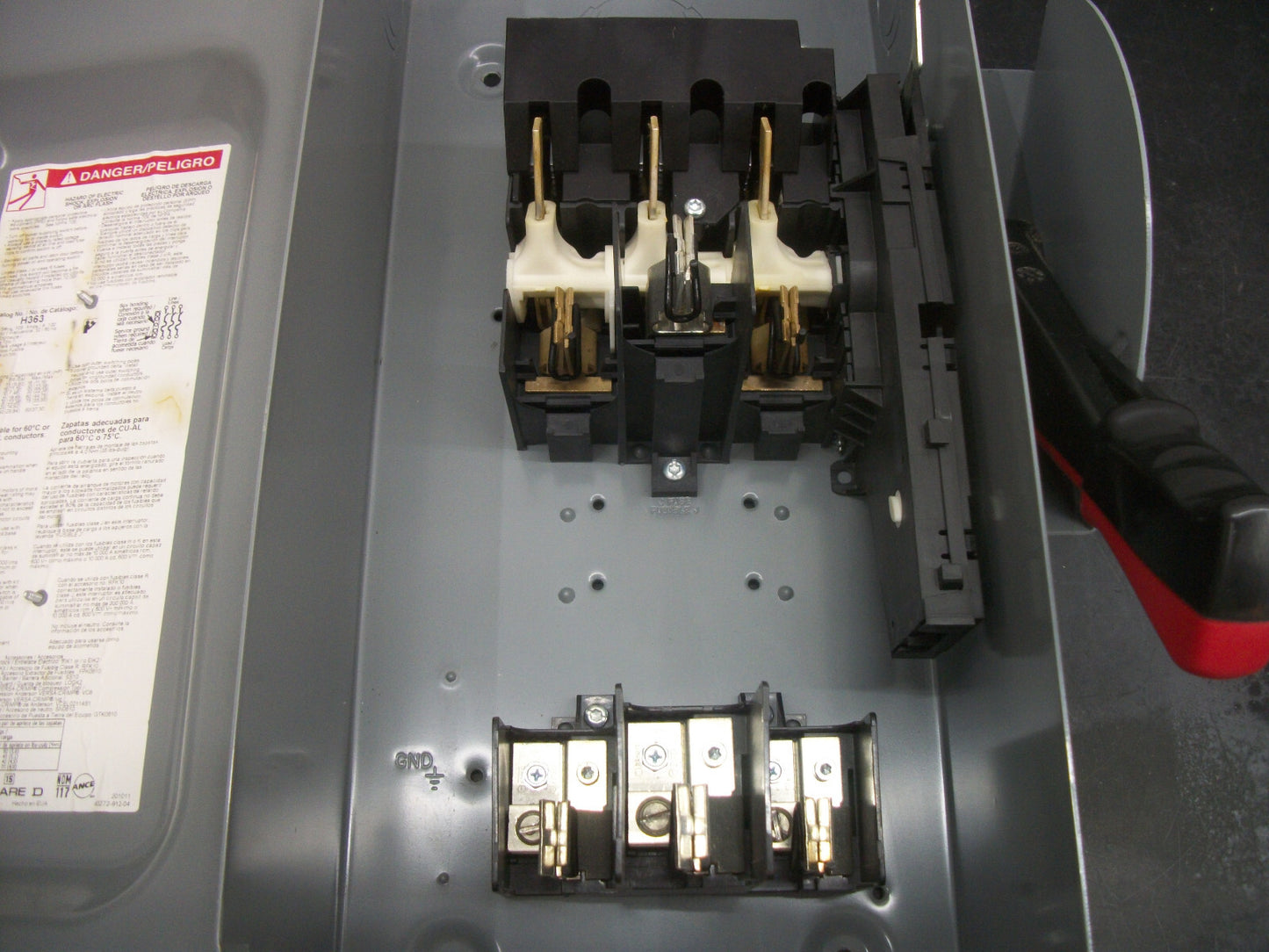 SQUARE D DISCONNECT TYPE 1 H363 100AMP 600VOLT 3POLE FUSIBLE