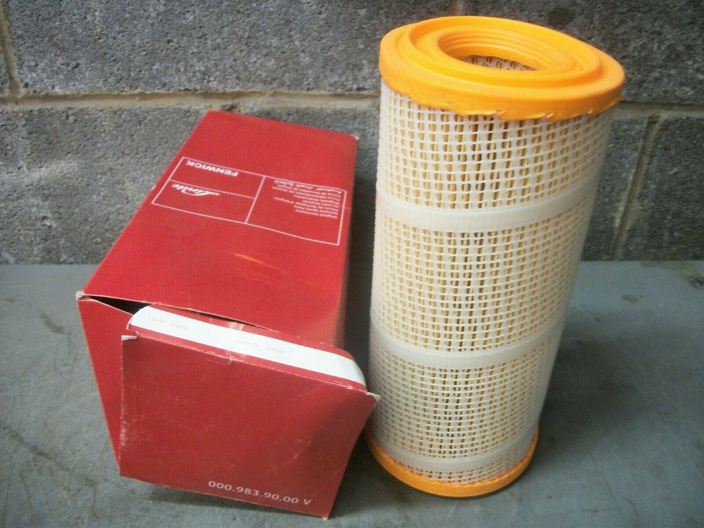 LINDE FENWICK AIR FILTER 000.983.90.00 V NIB
