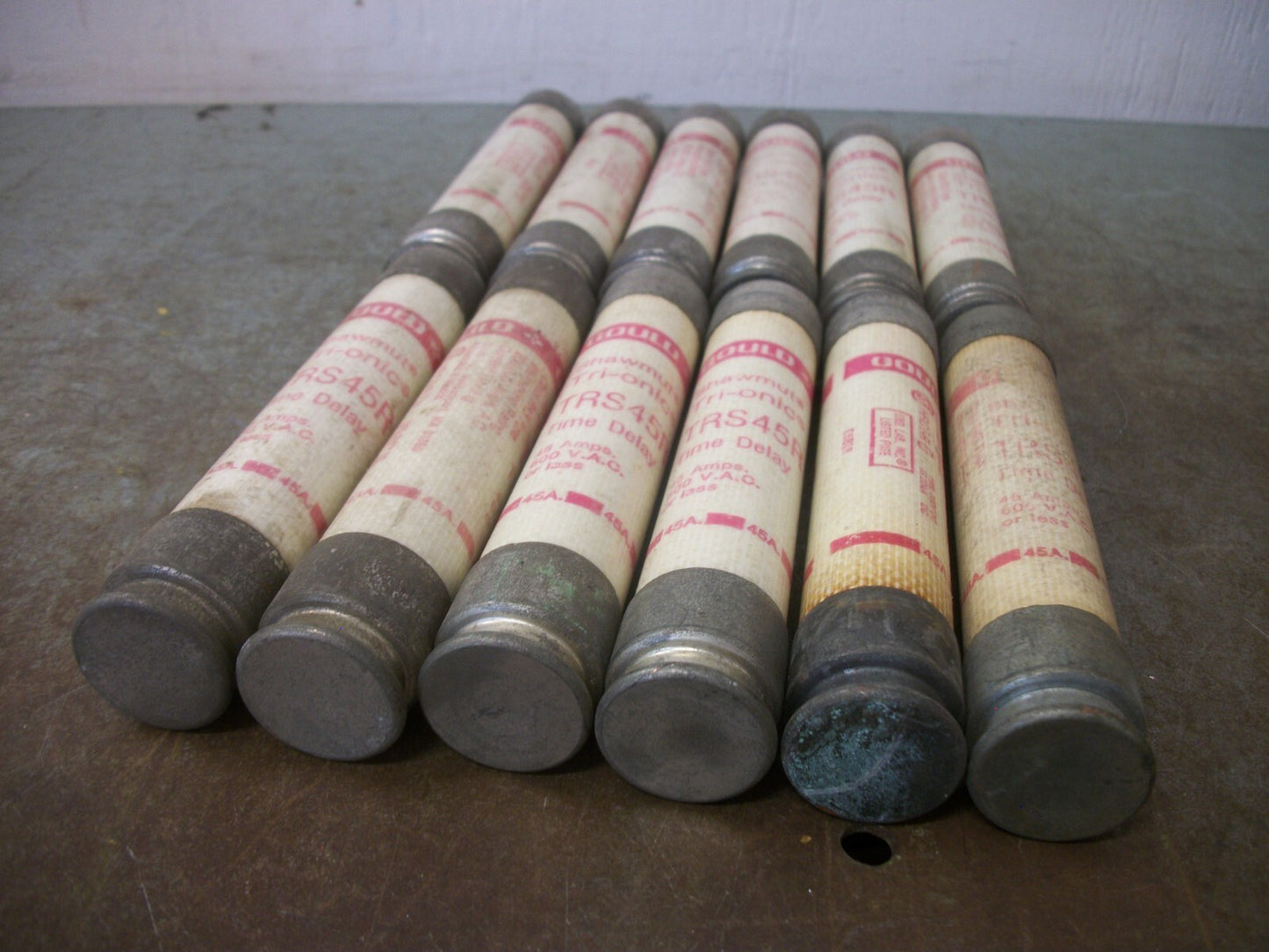 GOULD SHAWMUT LOT OF 12 TRI-ONIC FUSES TRS45R 45AMP 600VOLT