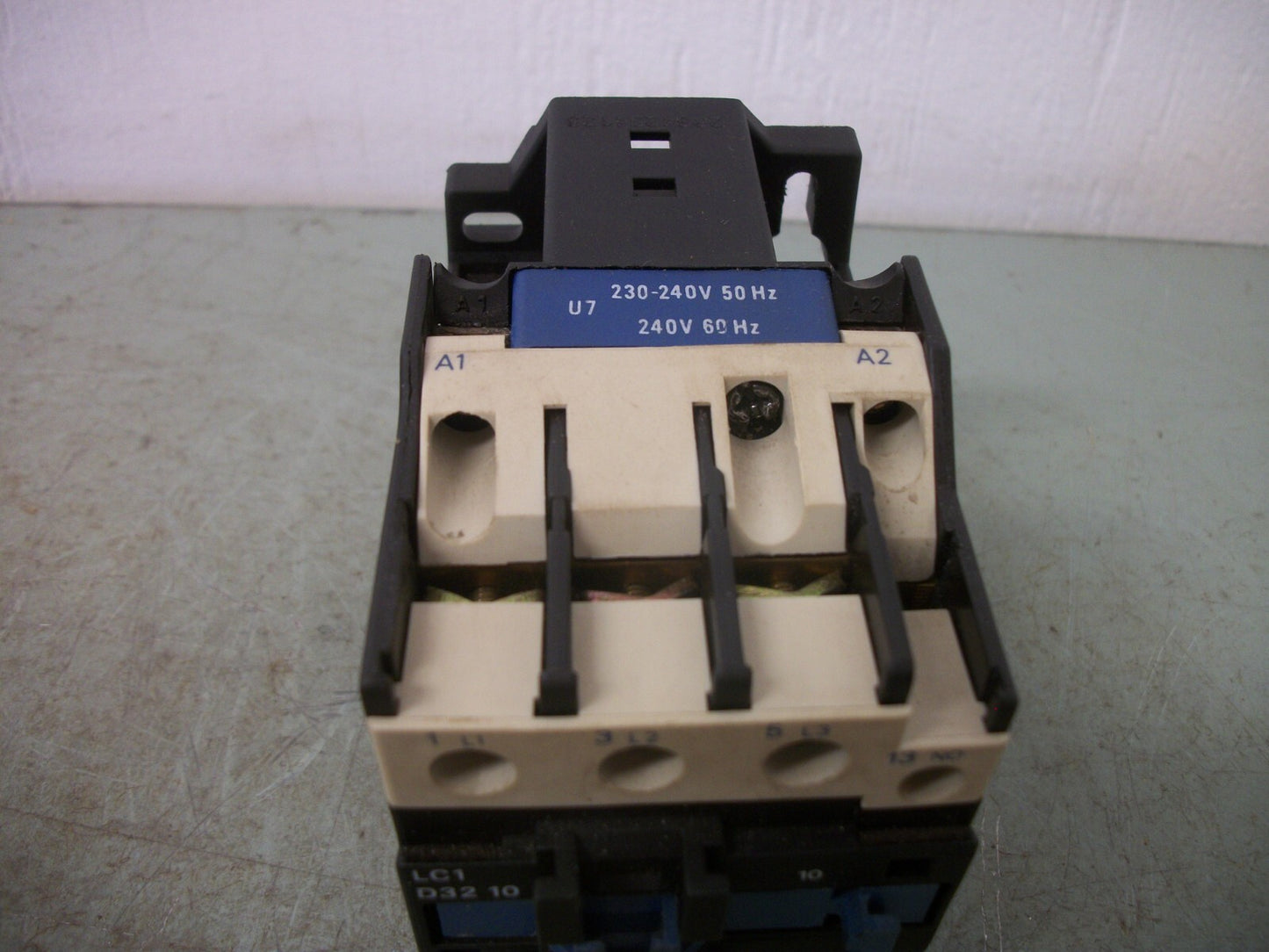 TELEMECANIQUE CONTACTOR LC1D3210U7 50AMP 240VCOIL 3PH 600V 30HP