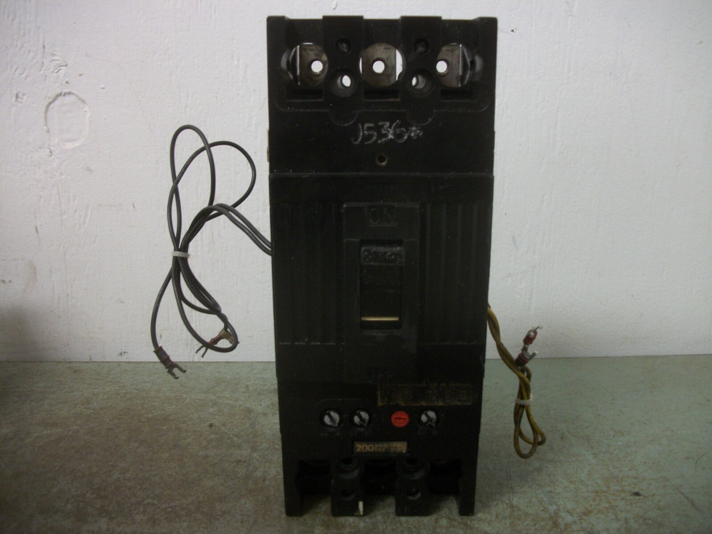 GE TFK CIRCUIT BREAKER TFK236F000 225AMP 600VOLT 3POLE W/200A TRIP SHUNT+ALARM