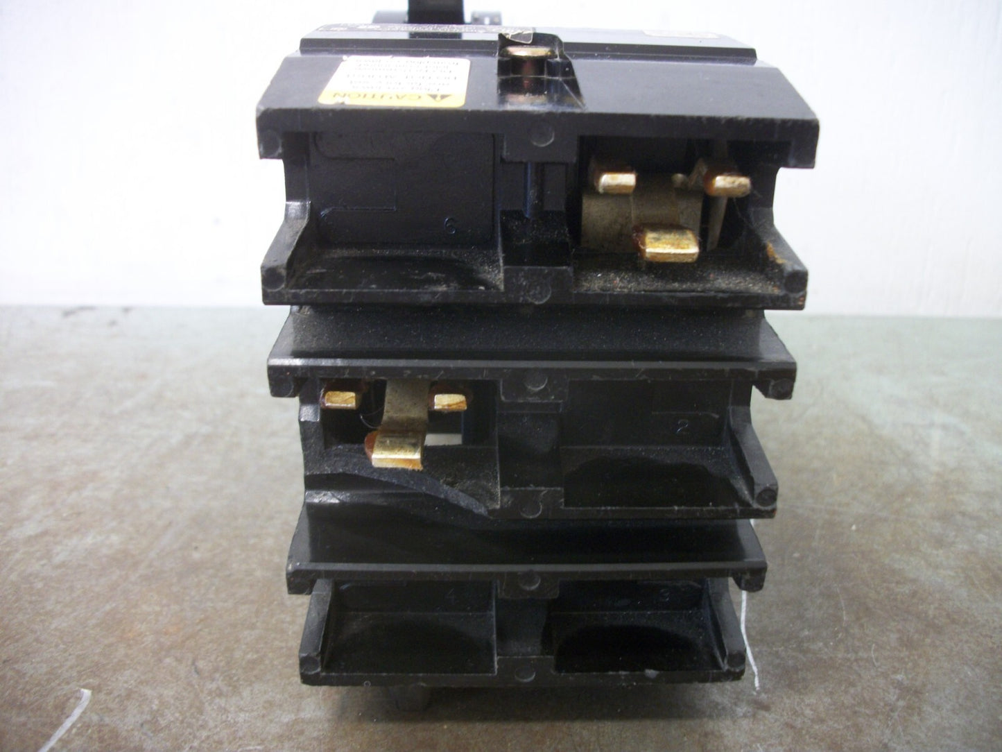 SQUARE D I-LINE FH CIRCUIT BREAKER FH26030AB 30AMP 600VOLT 2POLE CHIPPED