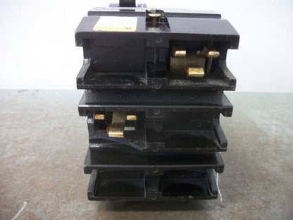 SQUARE D I-LINE FH CIRCUIT BREAKER FH26030AB 30AMP 600VOLT 2POLE CHIPPED