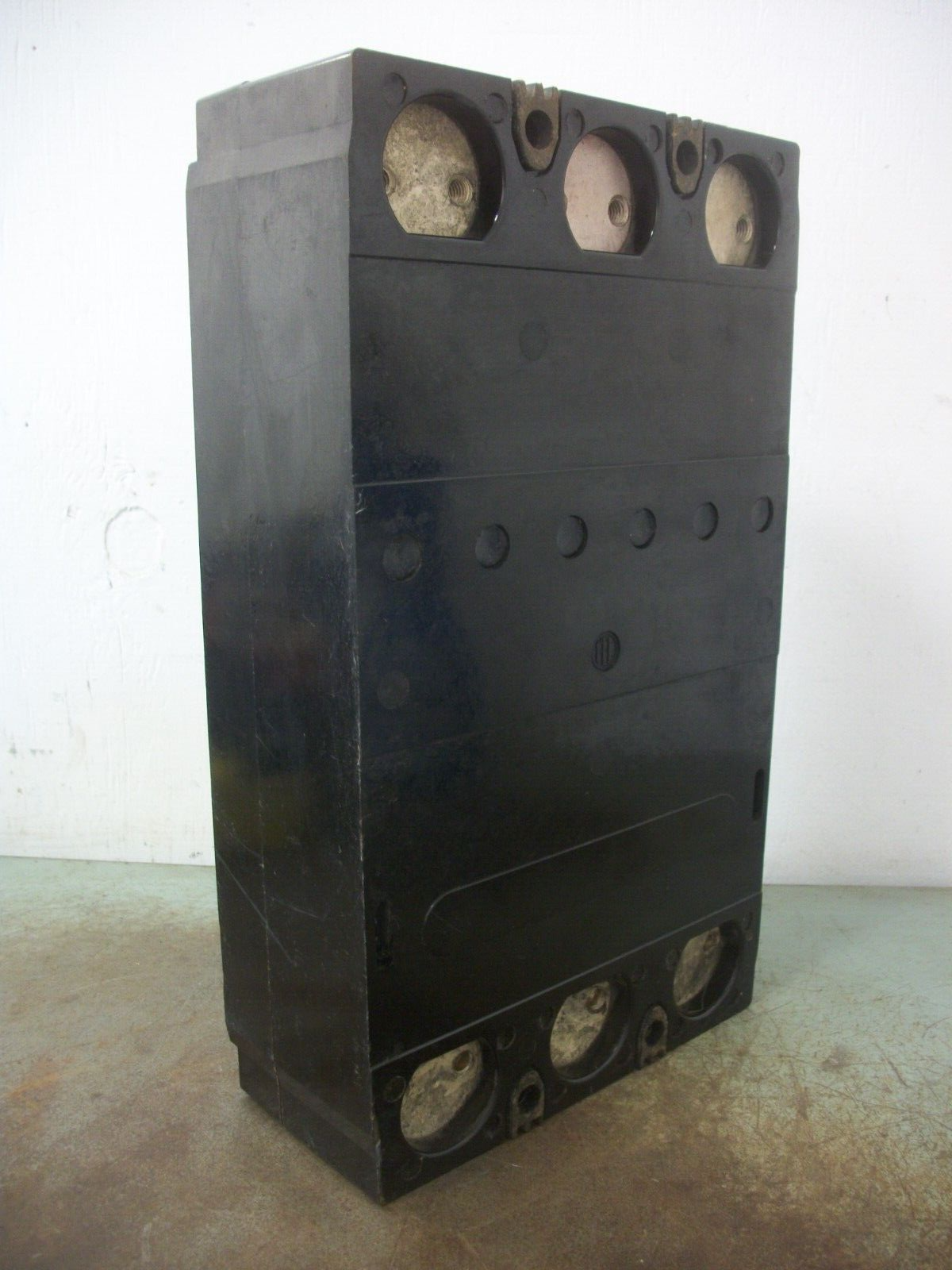 SIEMENS ITE KM3 CIRCUIT BREAKER KM3F800 800AMP 600VOLT 3POLE W/600A TRIP