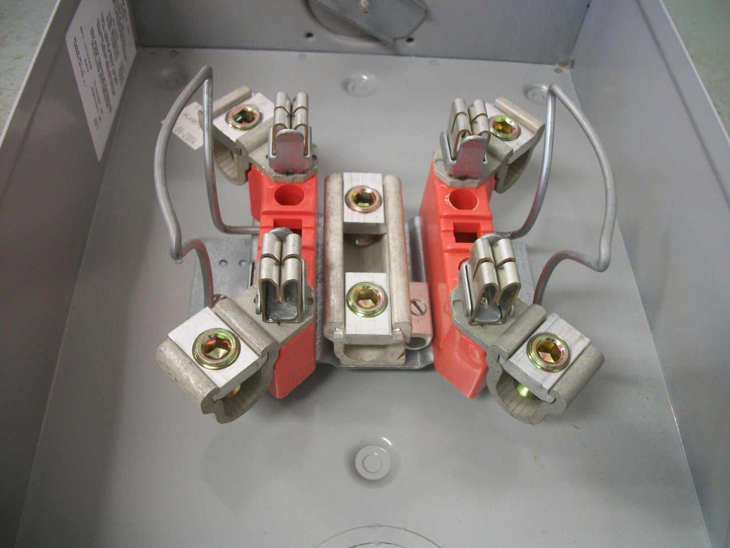 MILBANK SERIES U-200 METER SOCKET PANEL M2500 200AMP 600VOLT 1PH 3W NOB