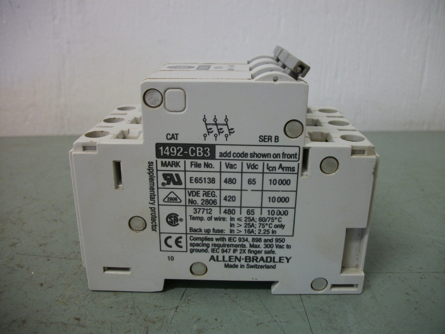 ALLEN-BRADLEY MOTOR CIRCUIT BREAKER 1492-CB3G100 10AMP 480VOLT 3POLE