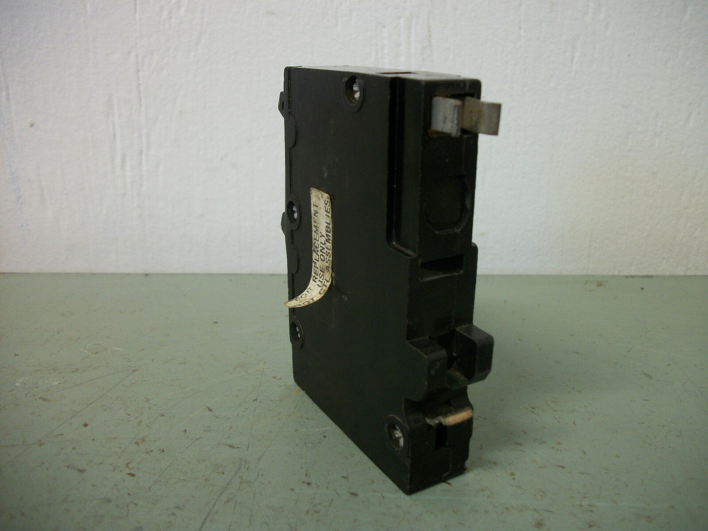 SQUARE D QOT CIRCUIT BREAKER QOT1515 15AMP 240VOLT 2POLE