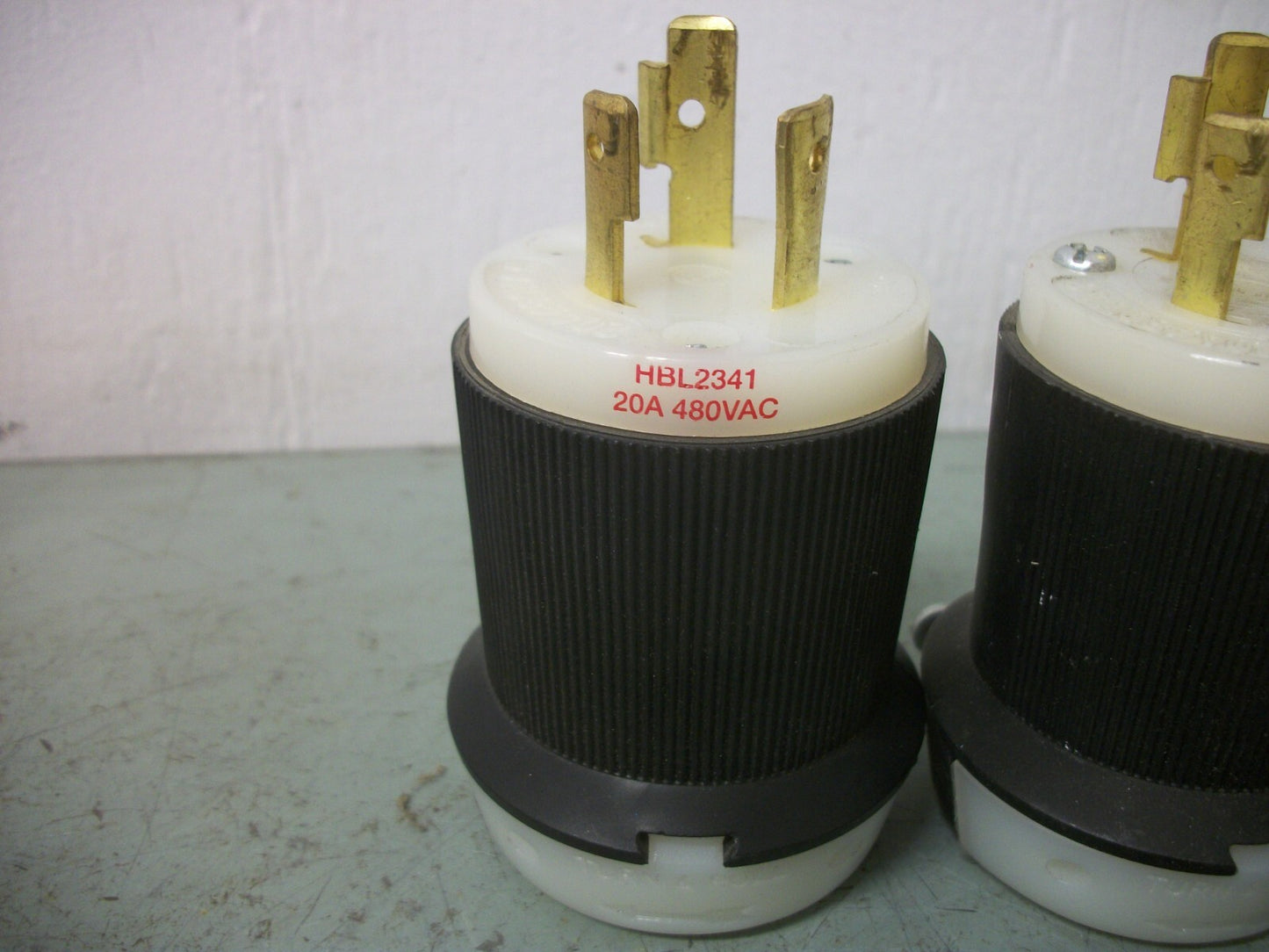 HUBBELL LOT OF 3 TWIST LOCK PLUGS HBL2341 20AMP 480VOLT 2P 3W+G
