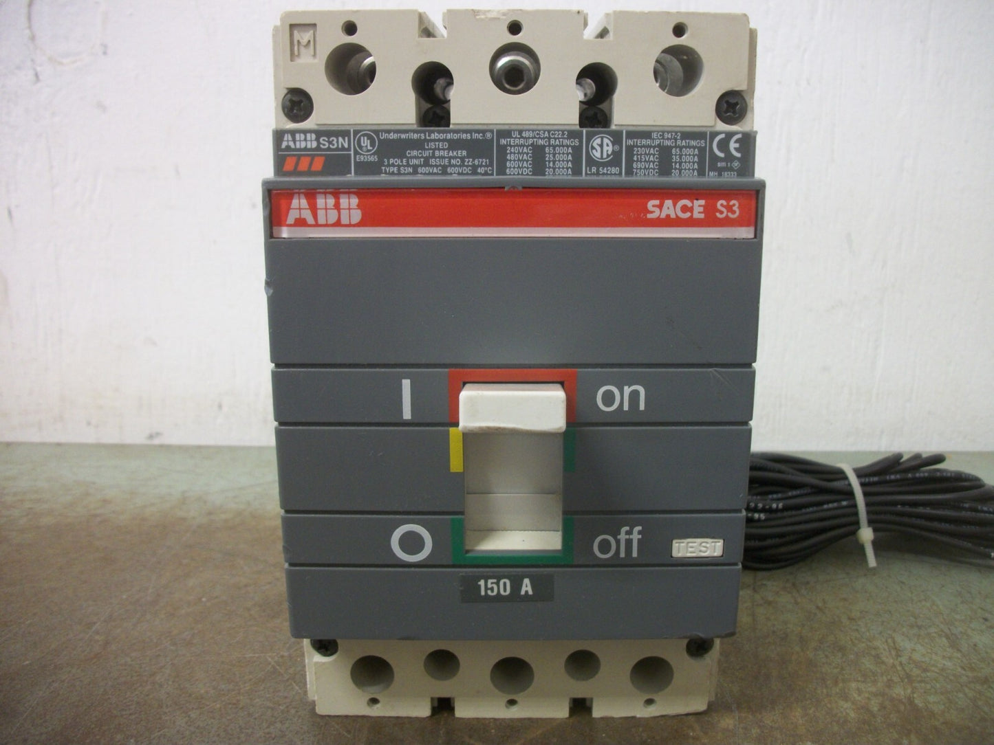 ABB SACE S3 S3N CIRCUIT BREAKER 150AMP 600VOLT 3POLE SHUNT AUX NOB