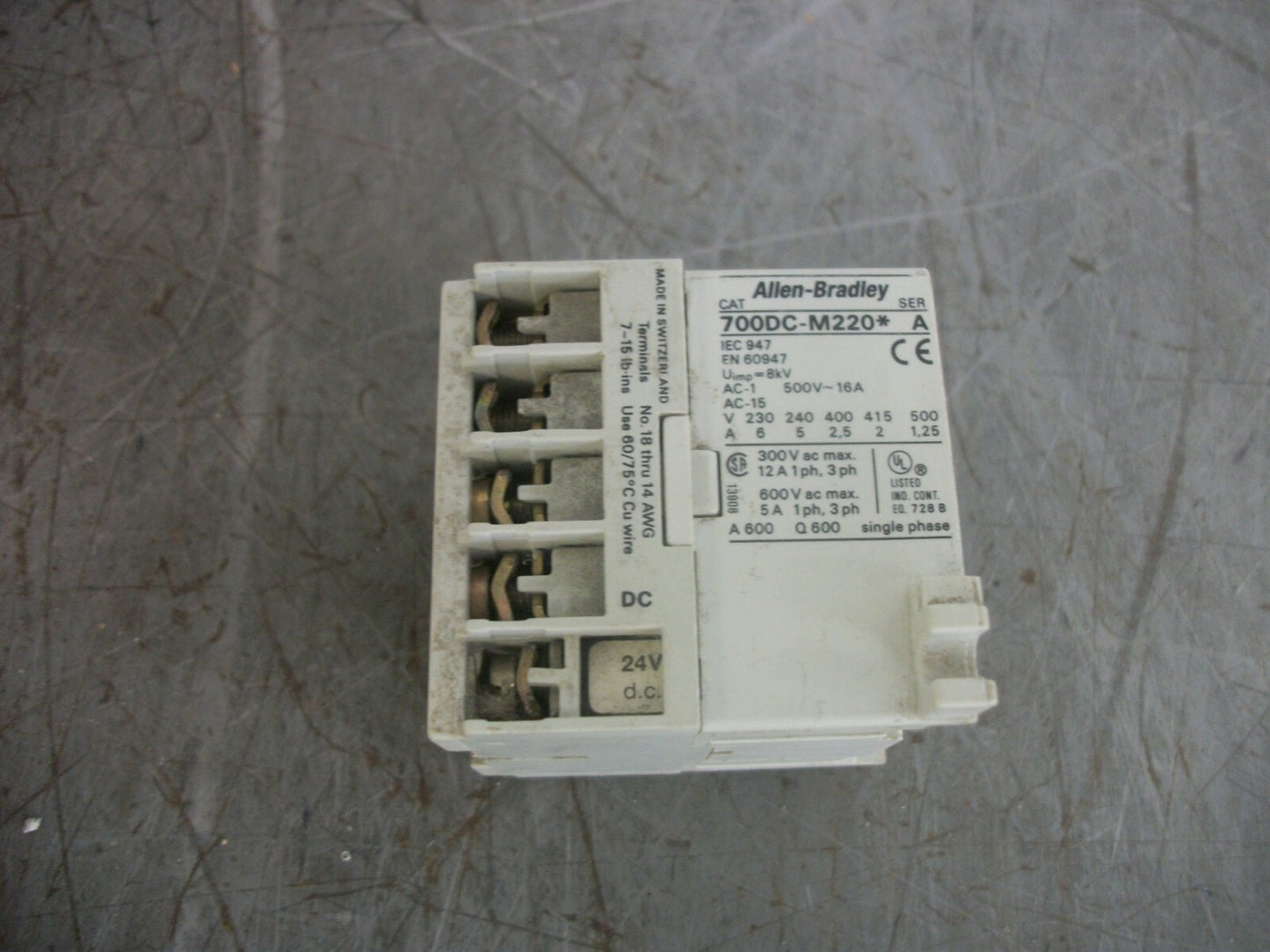 ALLEN-BRADLEY MINI CONTROL RELAY 700DC-M220* 5AMP 24VCOIL 3PH 600V