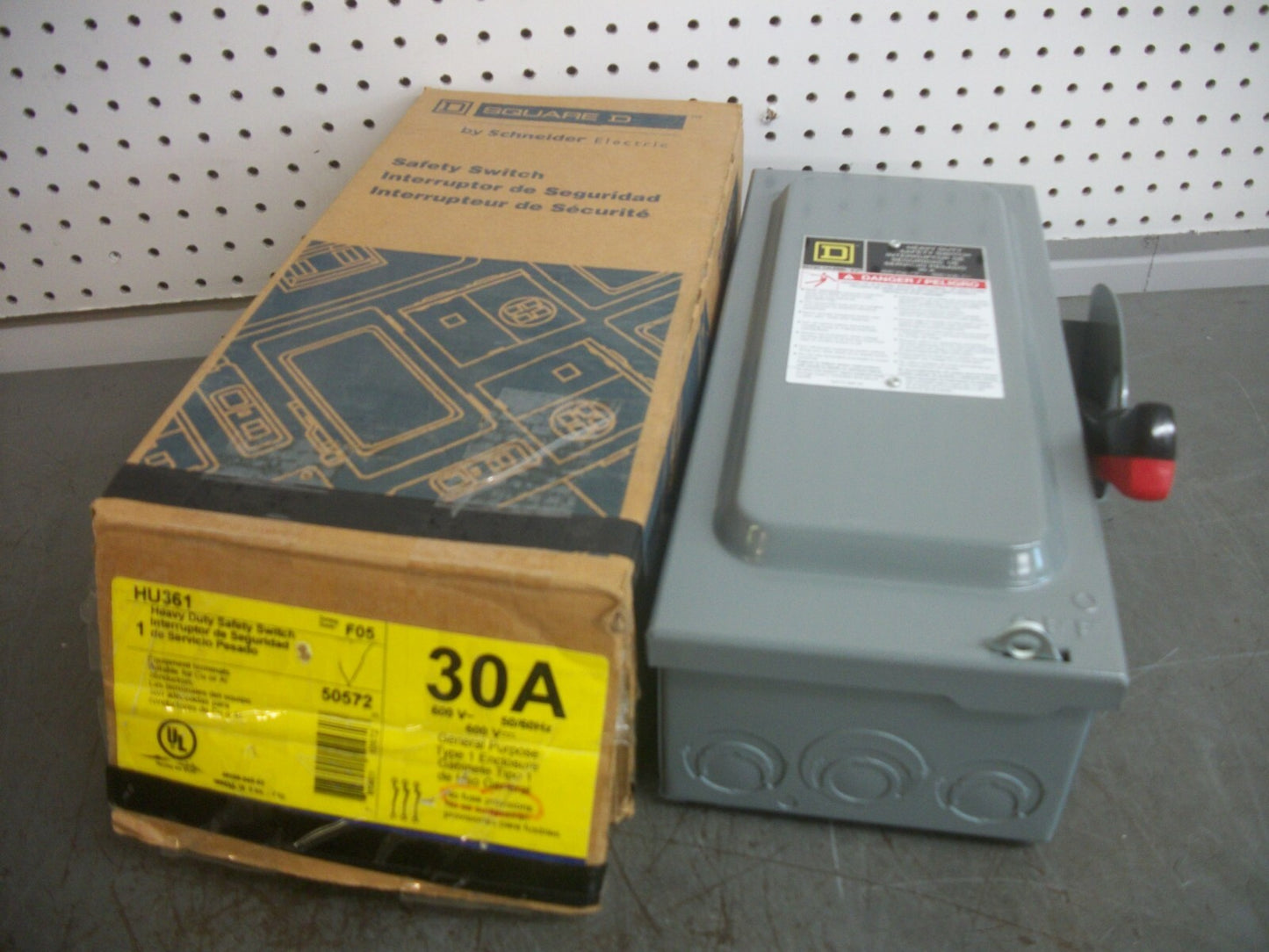 SQUARE D DISCONNECT TYPE 1 HU361 30AMP 600VOLT 3POLE NON-FUSIBLE NIB