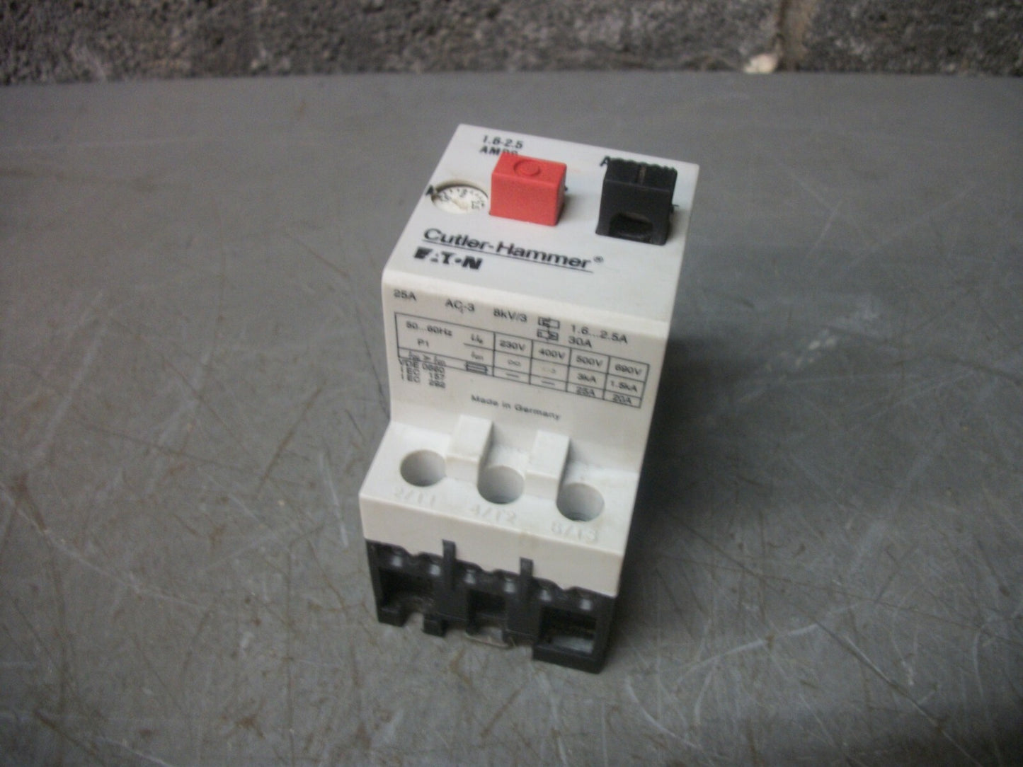 CUTLER-HAMMER MOTOR CIRCUIT BREAKER A302GN 1.6-2.5AMP