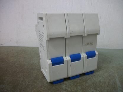 FERRAZ-SHAWMUT ULTRASAFE CLASS J FUSEHOLDER US3J3 30AMP 600VOLT 3POLE