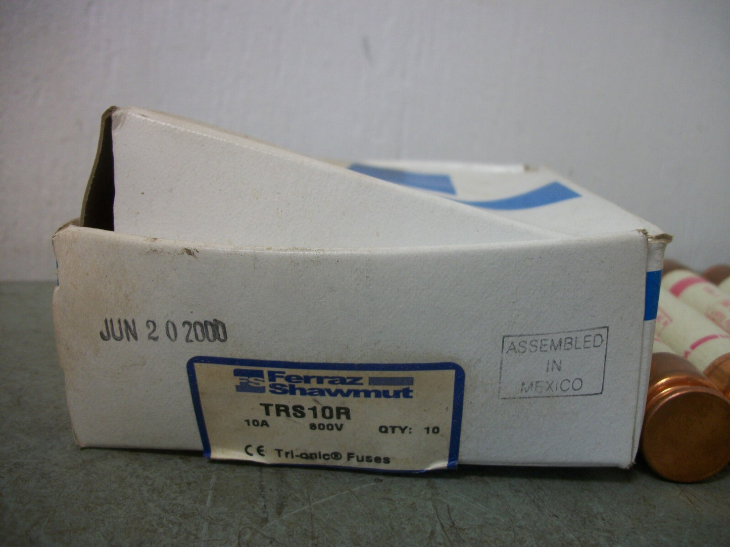 FERRAZ-SHAWMUT BOX OF 5 TRI-ONIC FUSES TRS10R 10AMP 600VOLT NIB