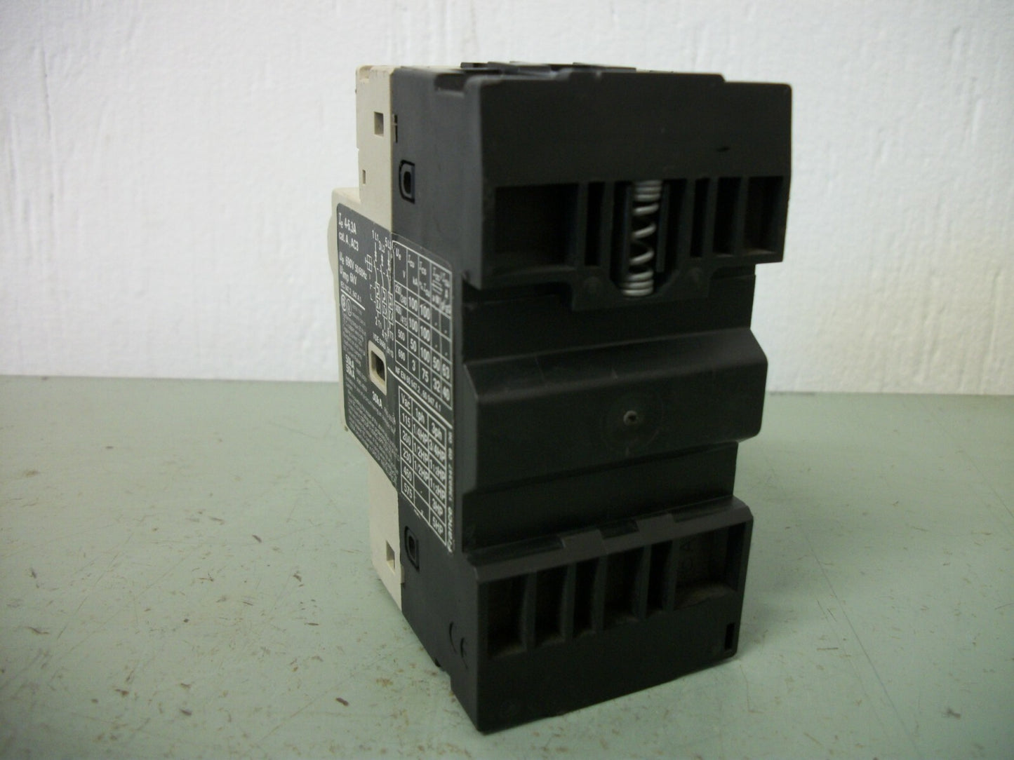 TELEMECANIQUE MOTOR CIRCUIT BREAKER GV2RT10 4-6.3AMP