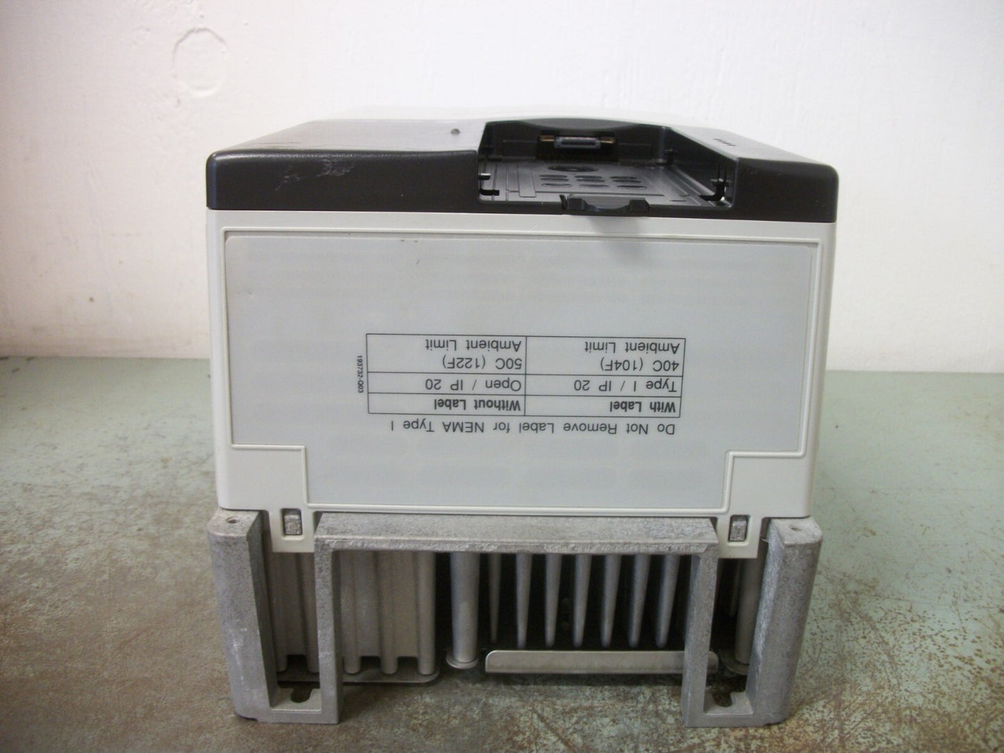 ALLEN-BRADLEY POWERFLEX 70 7.5HP AC DRIVE 20AD011A3AYNANNN 460VOLT 3PH 11AMP NOB