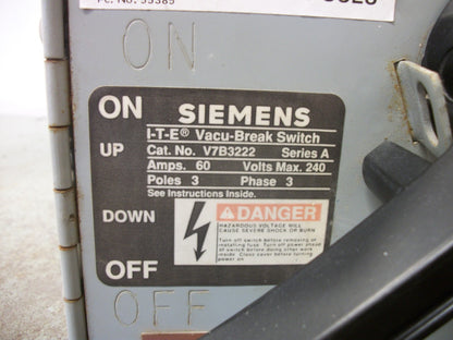 SIEMENS FUSIBLE VACU-BREAK BRANCH SWITCH V7B3222 60AMP 240VOLT 3POLE 3PH NOB