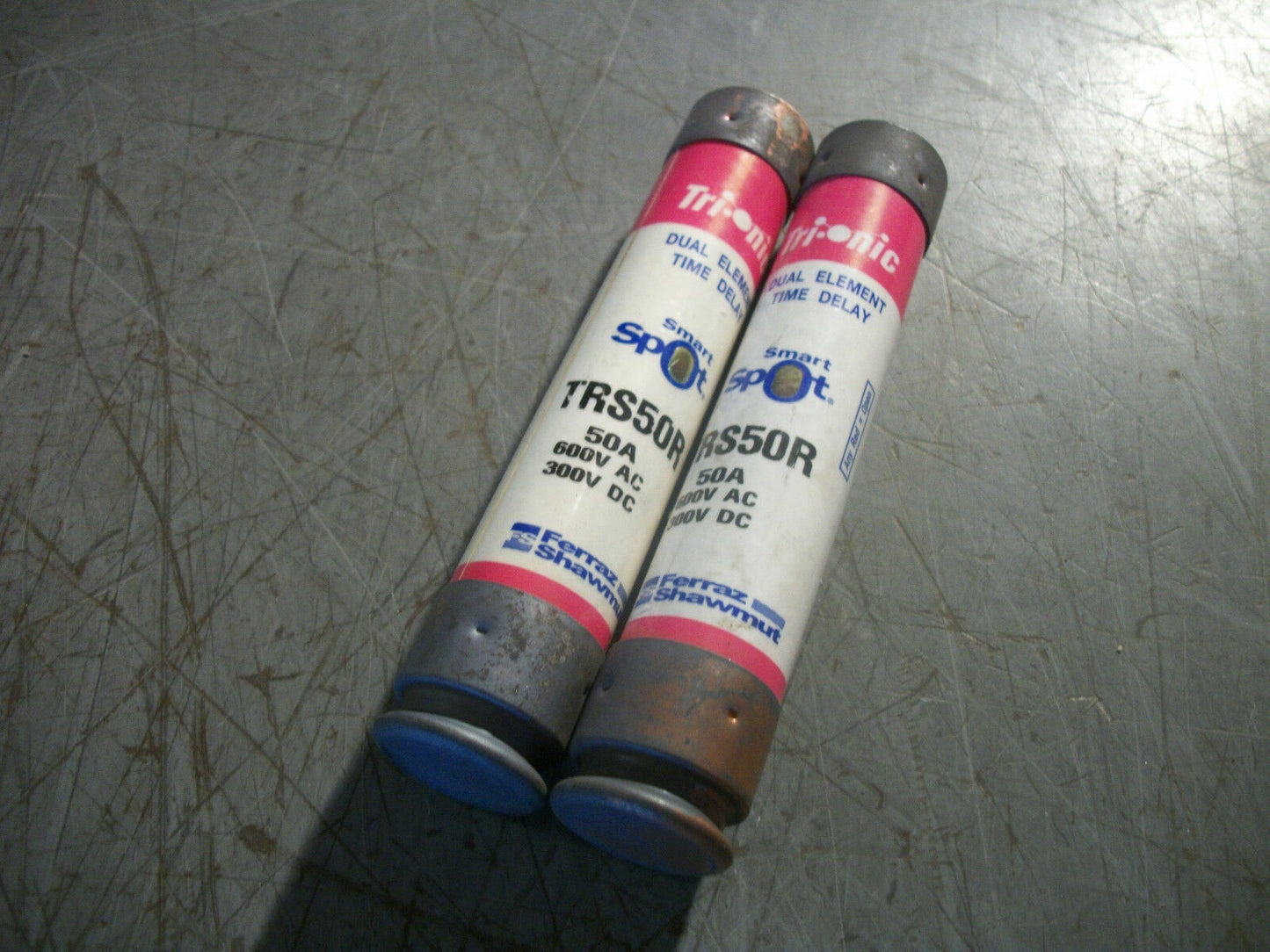 LOT OF 2 FERRAZ-SHAWMUT TRI-ONIC SMART SPOT FUSES TRS50R 50AMP 600VOLT NOB
