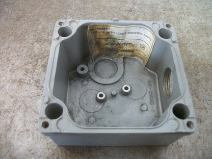 CUTLER-HAMMER GREEN MOMENTARY JUMBO MUSHROOM PUSHBUTTON 10250T33G