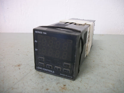 DWYER PROCESS CONTROL TEMPERATURE CONTROLLER 16A3150
