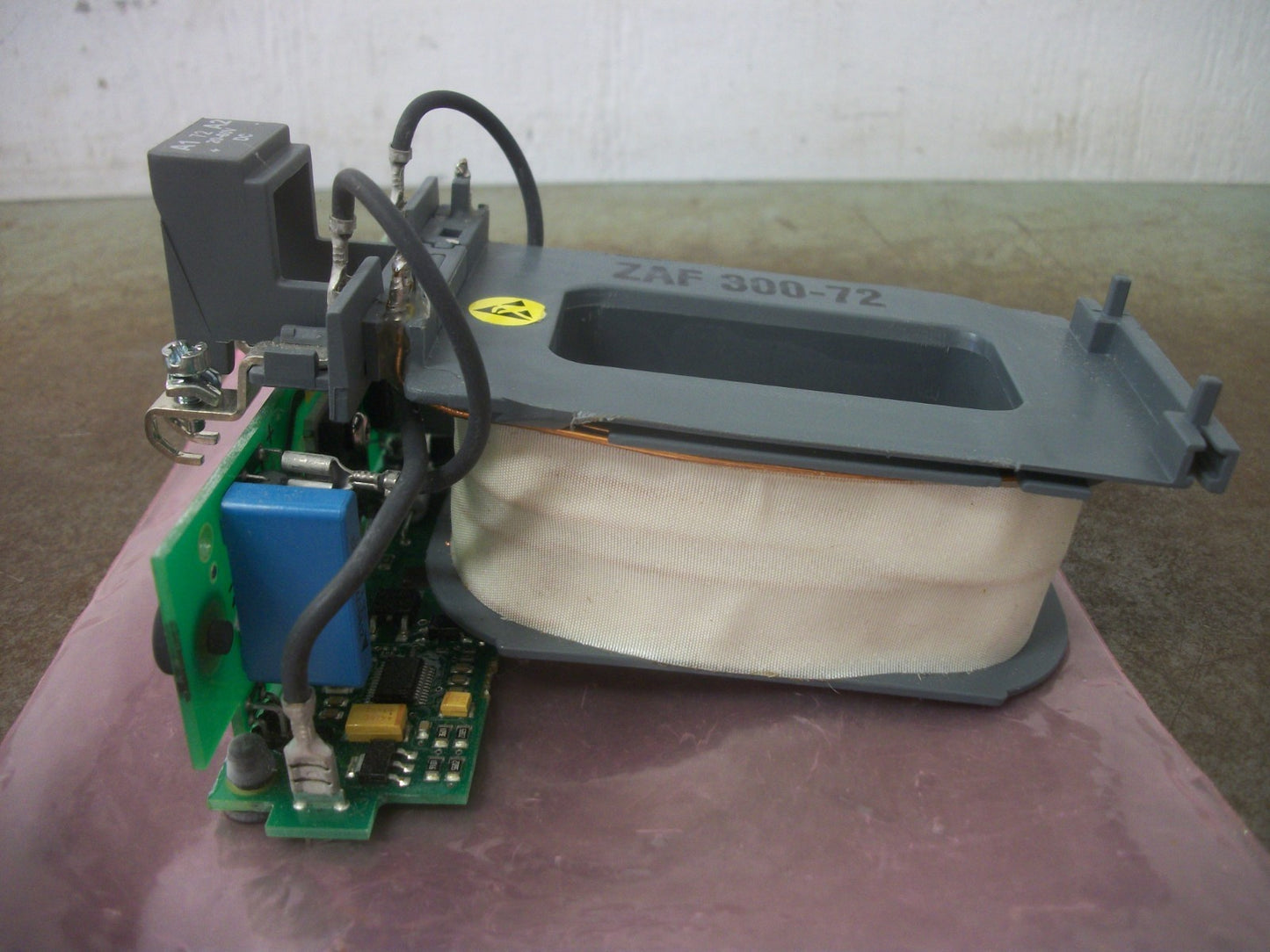 ABB MAGNET COIL FITS AF300-30 CONTACTOR ZAF300-72 20-60VDC NOB