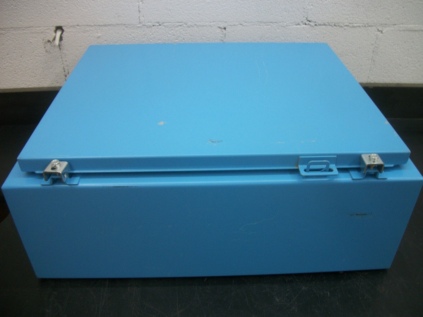 HOFFMAN 24 X 20 X 8 ENCLOSURE TYPE 12,13 A242008LP