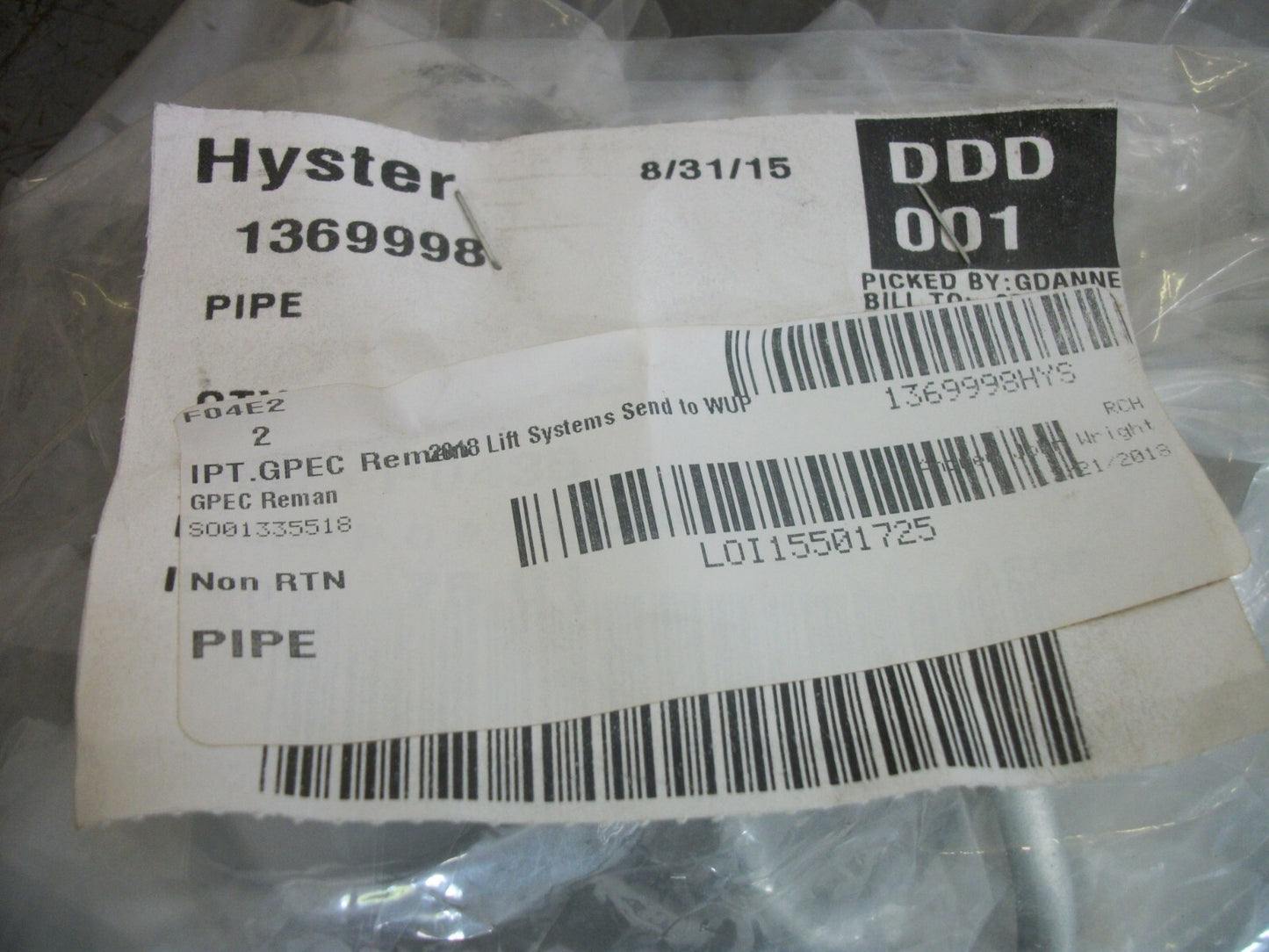 HYSTER LOT OF 2 FUEL PIPES 1369998 NEW