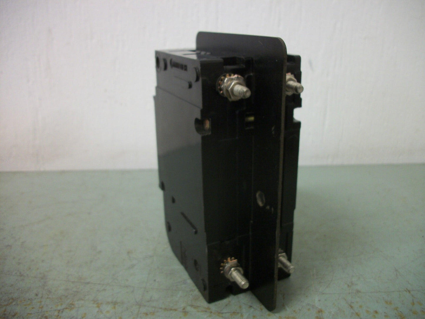HEINEMANN CD2-B3-DU CIRCUIT BREAKER CD2-B3-DU0015-02C 15AMP 125VOLT 2POLE