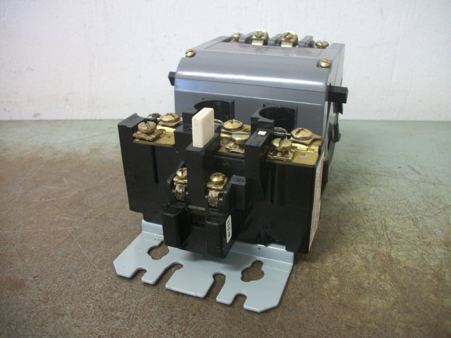 FURNAS SIZE 00 MOTOR STARTER 14BP32A* 9AMP 110/120-220/240VCOIL 3PH 600V 2HP