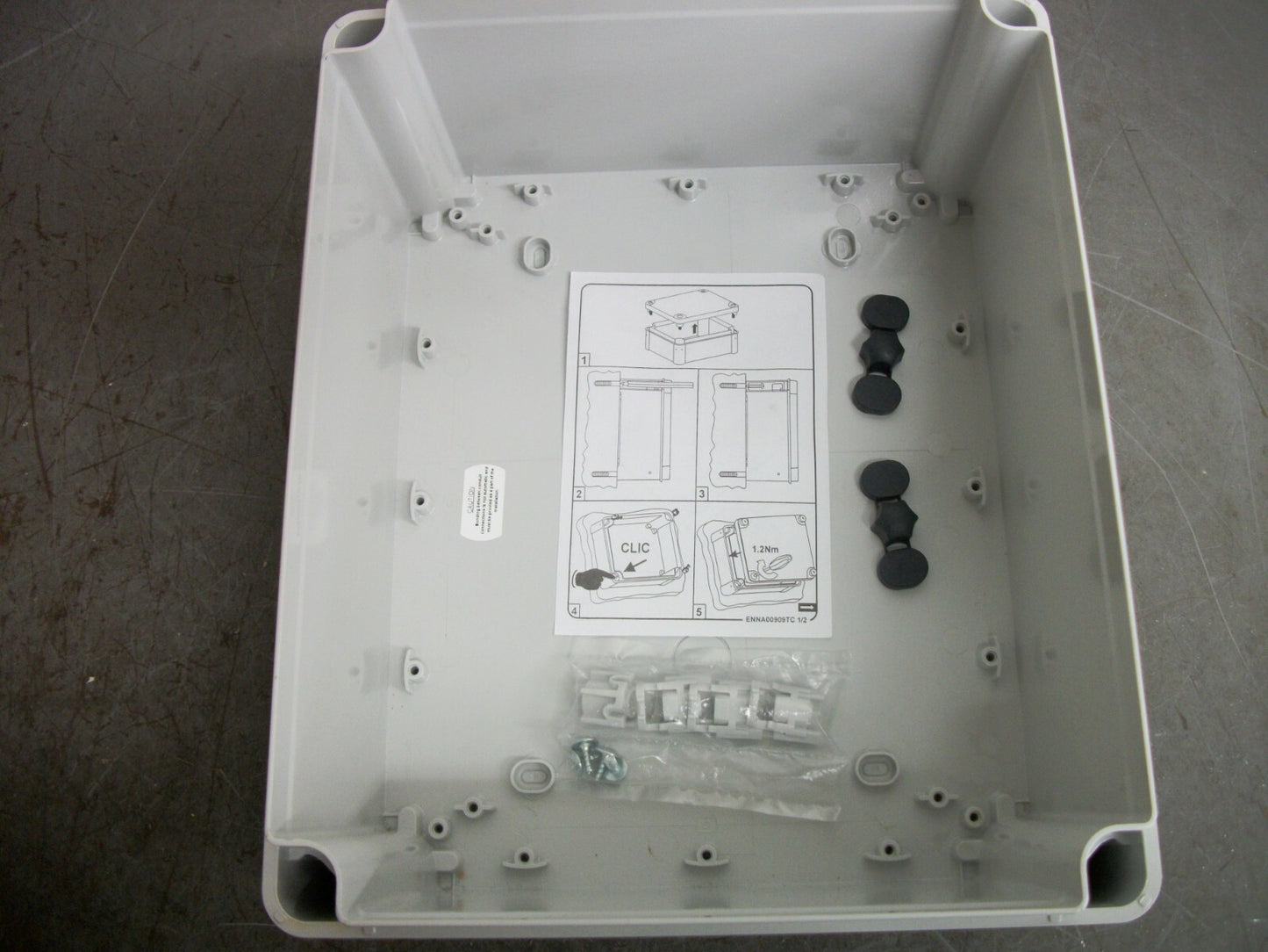 SQUARE D 11"X9"X4.5" PLASTIC ENCLOSURE TYPE 23 IP66 NSYTBP292416H NOB
