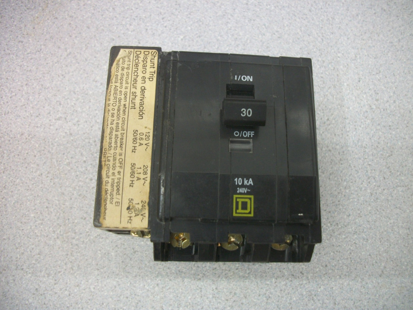 SQUARE D QOB CIRCUIT BREAKER QOB3301021 30AMP 240VOLT 3POLE W/SHUNT
