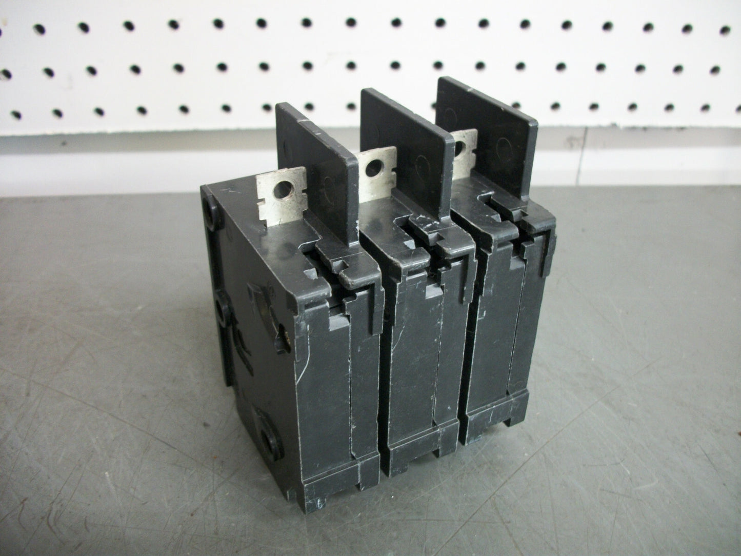 SIEMENS BQ CIRCUIT BREAKER BQ3B020 20AMP 240VOLT 3POLE